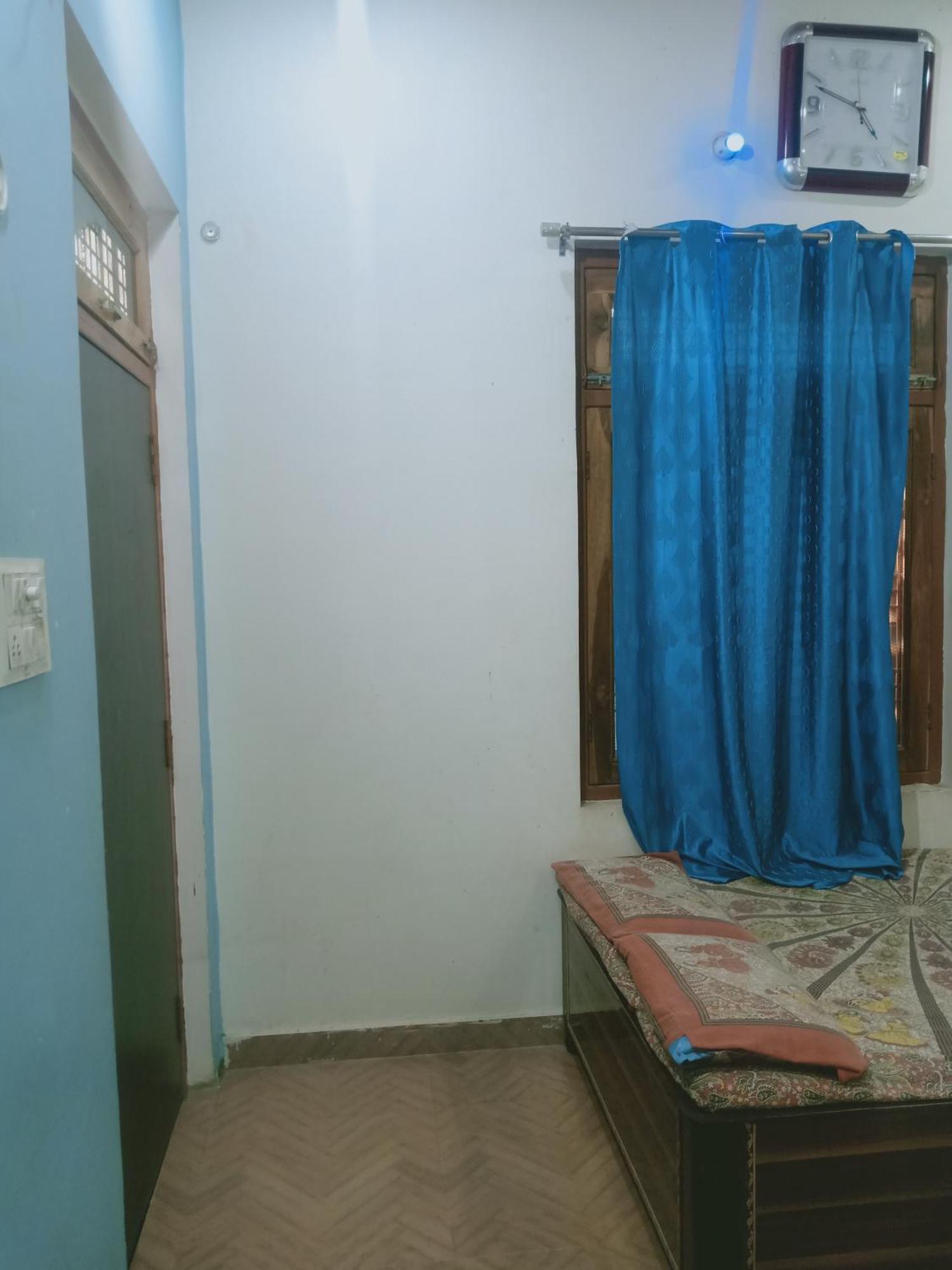 Saksham Guest House Jhusi Eksteriør bilde